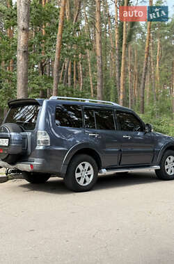 Внедорожник / Кроссовер Mitsubishi Pajero Wagon 2008 в 