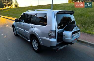 Внедорожник / Кроссовер Mitsubishi Pajero Wagon 2008 в 