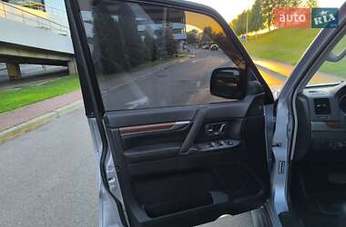 Внедорожник / Кроссовер Mitsubishi Pajero Wagon 2008 в 