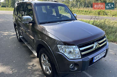 Внедорожник / Кроссовер Mitsubishi Pajero Wagon 2011 в Киеве