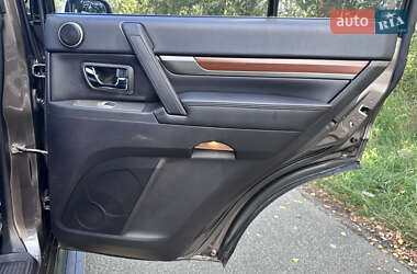 Внедорожник / Кроссовер Mitsubishi Pajero Wagon 2011 в 
