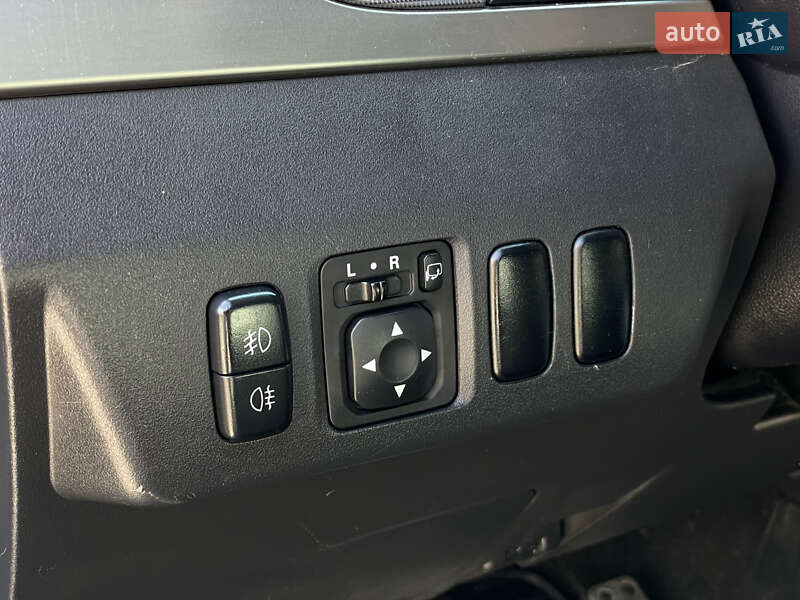 Позашляховик / Кросовер Mitsubishi Pajero Wagon 2014 в Бердичеві фото 42 Позашляховик / Кросовер Mitsubishi Pajero Wagon 2014 в Бердичеві