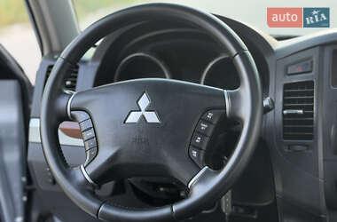 Внедорожник / Кроссовер Mitsubishi Pajero Wagon 2008 в 