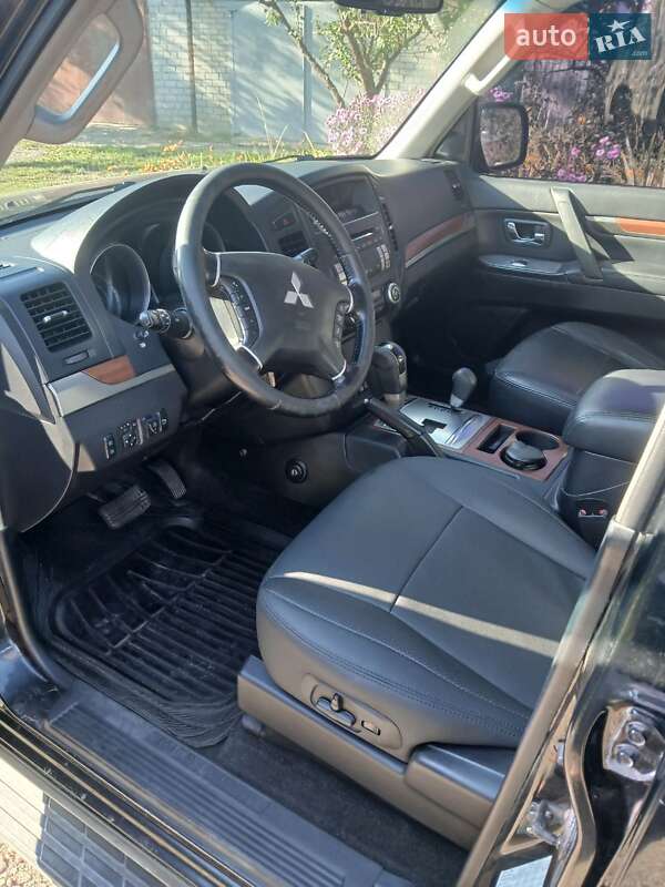 Внедорожник / Кроссовер Mitsubishi Pajero Wagon 2008 в Харькове