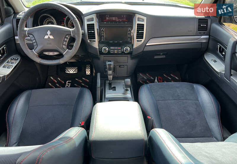 Внедорожник / Кроссовер Mitsubishi Pajero Wagon 2017 в Ужгороде