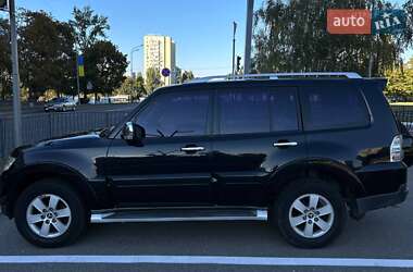 Внедорожник / Кроссовер Mitsubishi Pajero Wagon 2008 в 