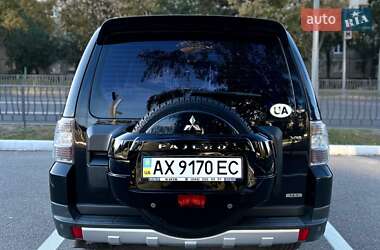 Внедорожник / Кроссовер Mitsubishi Pajero Wagon 2008 в 