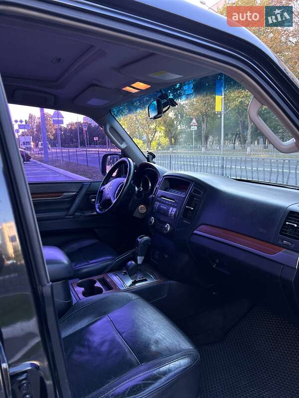 Внедорожник / Кроссовер Mitsubishi Pajero Wagon 2008 в Харькове