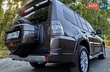 Внедорожник / Кроссовер Mitsubishi Pajero Wagon 2012 в 