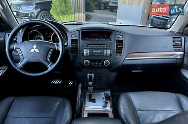 Внедорожник / Кроссовер Mitsubishi Pajero Wagon 2008 в 