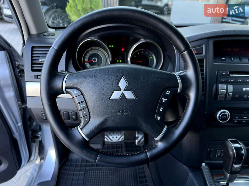 Позашляховик / Кросовер Mitsubishi Pajero Wagon 2008 в Одесі фото 29 Позашляховик / Кросовер Mitsubishi Pajero Wagon 2008 в Одесі
