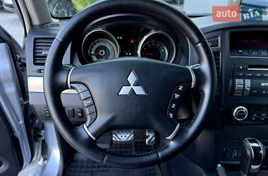 Внедорожник / Кроссовер Mitsubishi Pajero Wagon 2008 в 