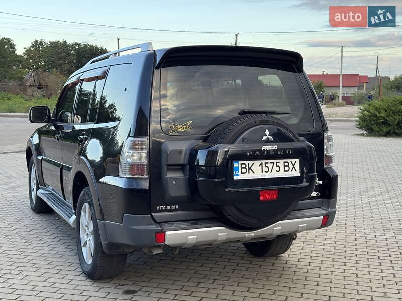 Внедорожник / Кроссовер Mitsubishi Pajero Wagon 2007 в Сарнах