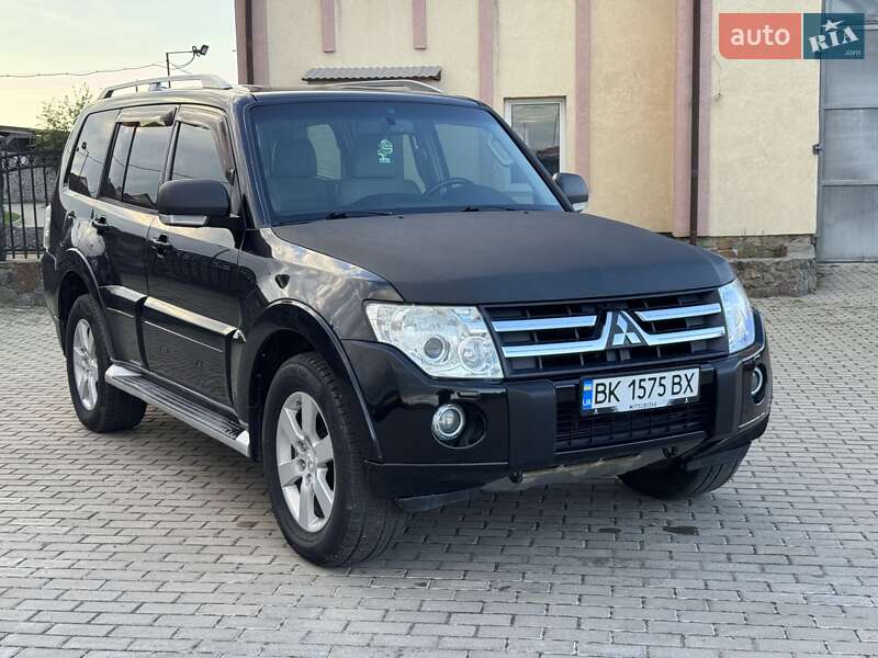 Внедорожник / Кроссовер Mitsubishi Pajero Wagon 2007 в Сарнах