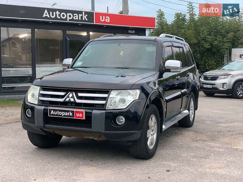Внедорожник / Кроссовер Mitsubishi Pajero Wagon 2008 в 