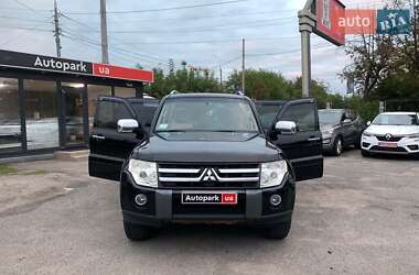 Внедорожник / Кроссовер Mitsubishi Pajero Wagon 2008 в 