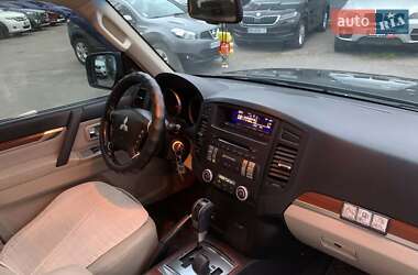 Внедорожник / Кроссовер Mitsubishi Pajero Wagon 2008 в 
