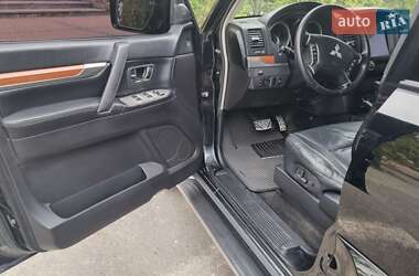 Внедорожник / Кроссовер Mitsubishi Pajero Wagon 2008 в 