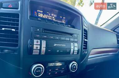 Внедорожник / Кроссовер Mitsubishi Pajero Wagon 2008 в 