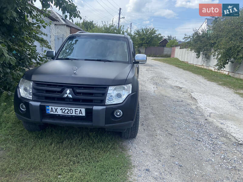 Внедорожник / Кроссовер Mitsubishi Pajero Wagon 2010 в Харькове