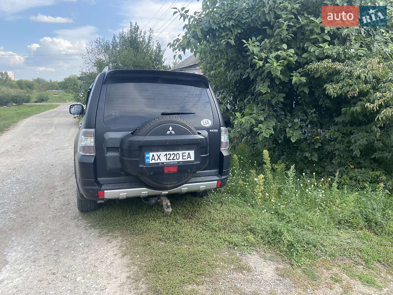 Внедорожник / Кроссовер Mitsubishi Pajero Wagon 2010 в Харькове