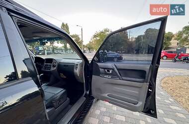 Внедорожник / Кроссовер Mitsubishi Pajero Wagon 2005 в 