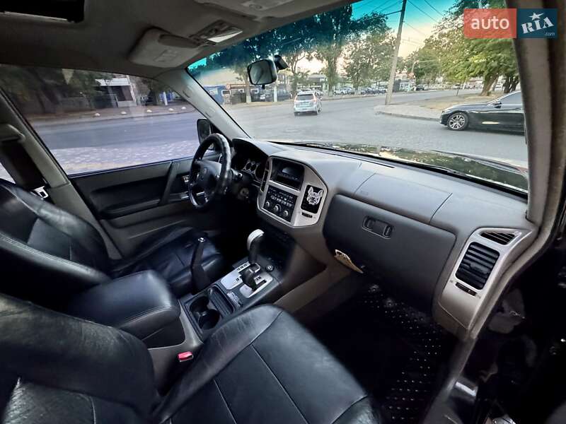 Внедорожник / Кроссовер Mitsubishi Pajero Wagon 2005 в Одессе