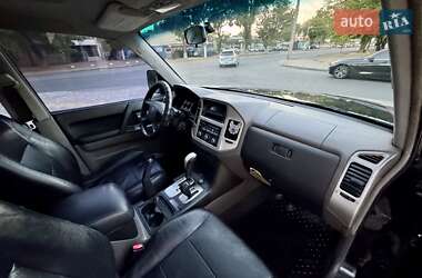 Внедорожник / Кроссовер Mitsubishi Pajero Wagon 2005 в 