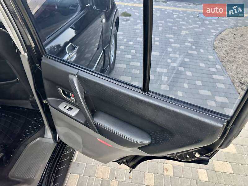 Внедорожник / Кроссовер Mitsubishi Pajero Wagon 2005 в Одессе