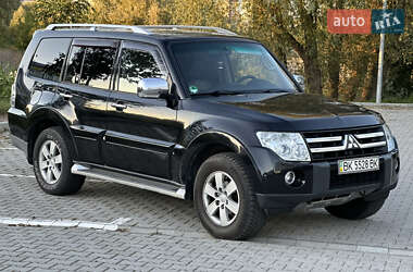 Внедорожник / Кроссовер Mitsubishi Pajero Wagon 2007 в 