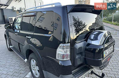 Внедорожник / Кроссовер Mitsubishi Pajero Wagon 2007 в 