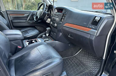Внедорожник / Кроссовер Mitsubishi Pajero Wagon 2007 в 