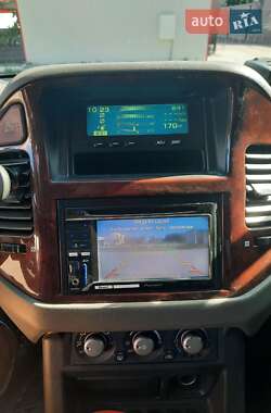 Внедорожник / Кроссовер Mitsubishi Pajero Wagon 2006 в 