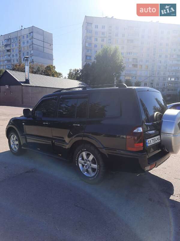 Позашляховик / Кросовер Mitsubishi Pajero Wagon 2006 в Харкові
