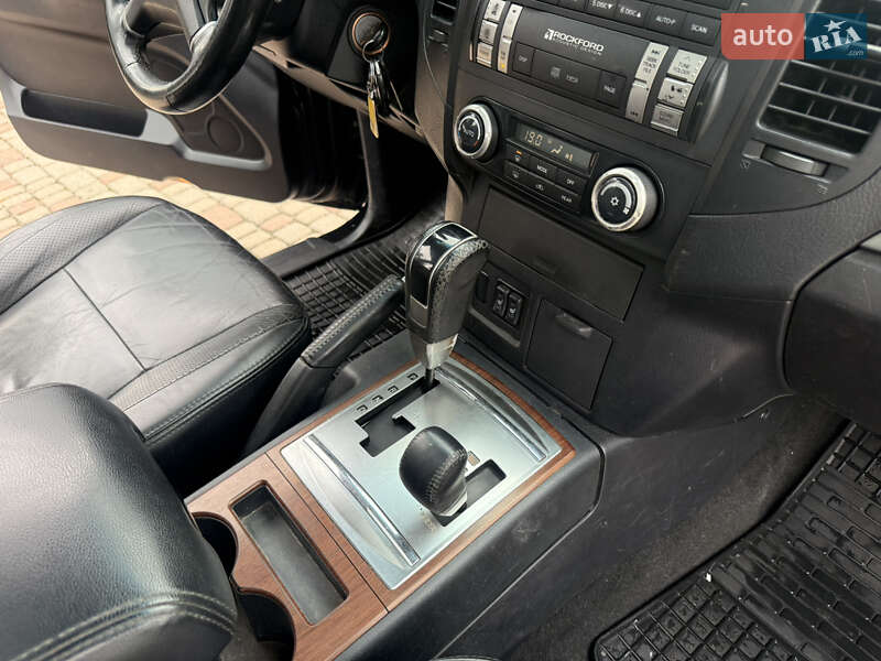 Внедорожник / Кроссовер Mitsubishi Pajero Wagon 2008 в Калуше