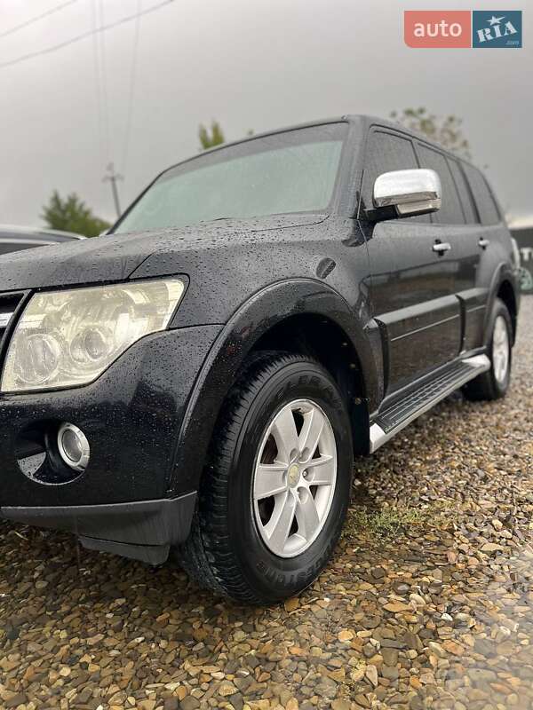Внедорожник / Кроссовер Mitsubishi Pajero Wagon 2007 в Черновцах