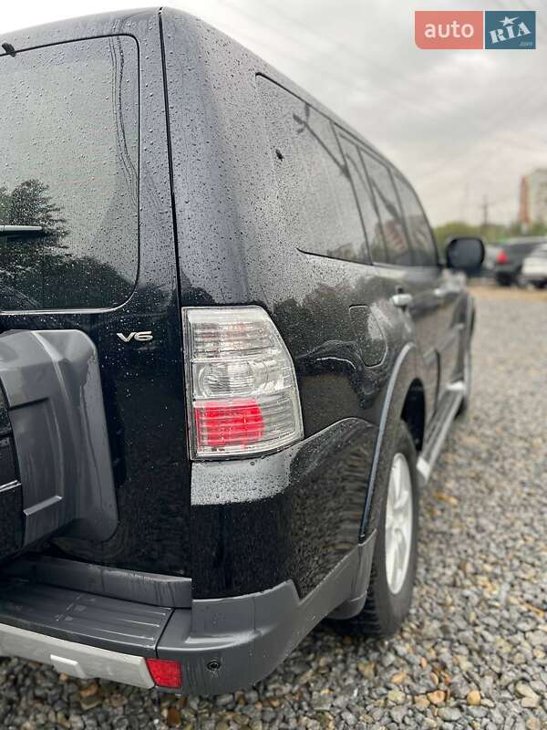 Внедорожник / Кроссовер Mitsubishi Pajero Wagon 2007 в Черновцах