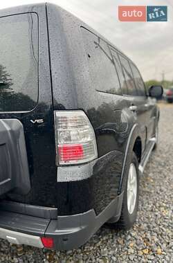 Внедорожник / Кроссовер Mitsubishi Pajero Wagon 2007 в 