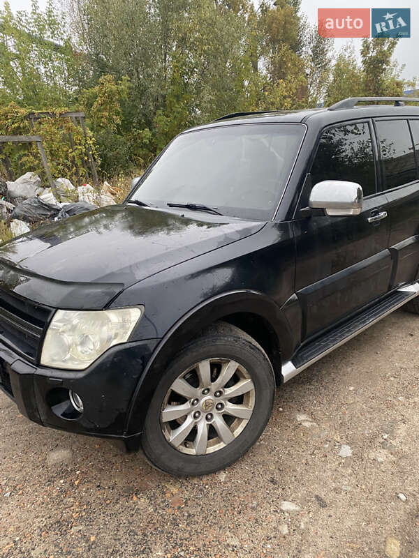 Внедорожник / Кроссовер Mitsubishi Pajero Wagon 2010 в Киеве фото 2 Внедорожник / Кроссовер Mitsubishi Pajero Wagon 2010 в Киеве