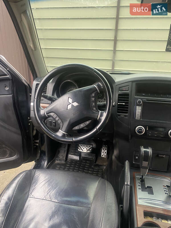Внедорожник / Кроссовер Mitsubishi Pajero Wagon 2010 в Киеве фото 13 Внедорожник / Кроссовер Mitsubishi Pajero Wagon 2010 в Киеве