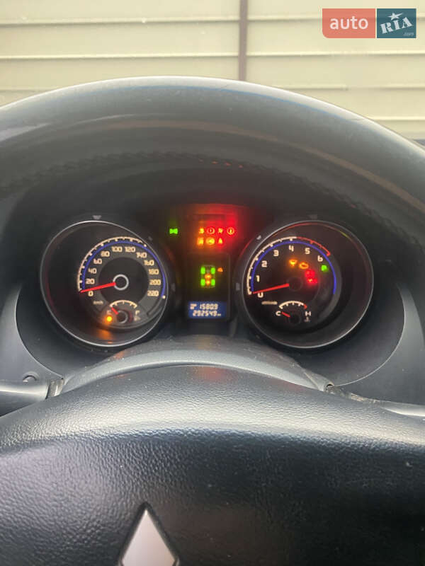 Внедорожник / Кроссовер Mitsubishi Pajero Wagon 2010 в Киеве фото 18 Внедорожник / Кроссовер Mitsubishi Pajero Wagon 2010 в Киеве