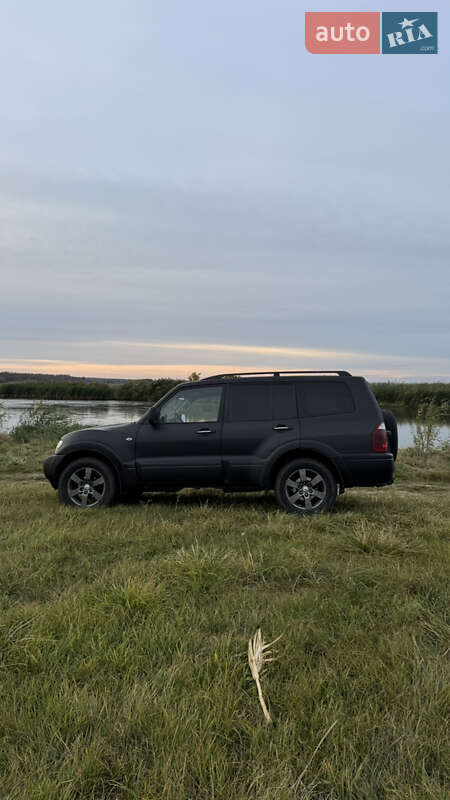 Внедорожник / Кроссовер Mitsubishi Pajero Wagon 2004 в Харькове