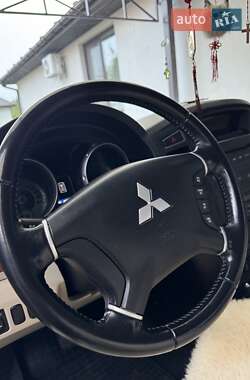 Внедорожник / Кроссовер Mitsubishi Pajero Wagon 2008 в 