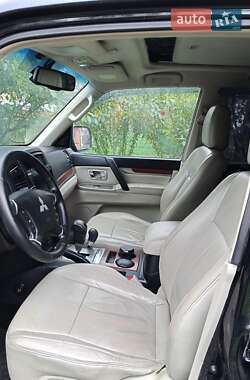 Внедорожник / Кроссовер Mitsubishi Pajero Wagon 2008 в 