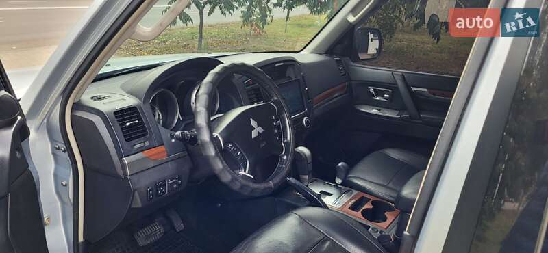 Внедорожник / Кроссовер Mitsubishi Pajero Wagon 2009 в Черкассах