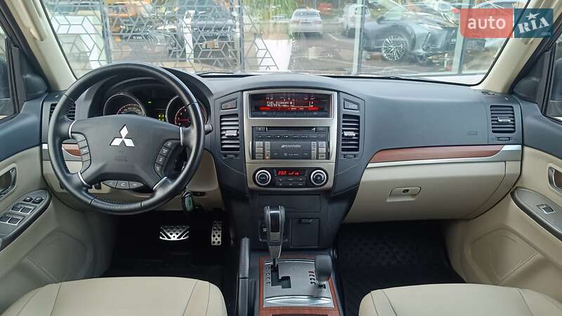 Внедорожник / Кроссовер Mitsubishi Pajero Wagon 2011 в Киеве фото 8 Внедорожник / Кроссовер Mitsubishi Pajero Wagon 2011 в Киеве