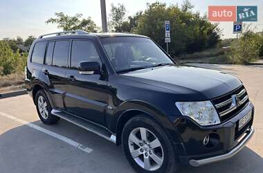 Внедорожник / Кроссовер Mitsubishi Pajero Wagon 2009 в 