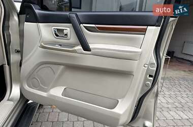 Внедорожник / Кроссовер Mitsubishi Pajero Wagon 2007 в 