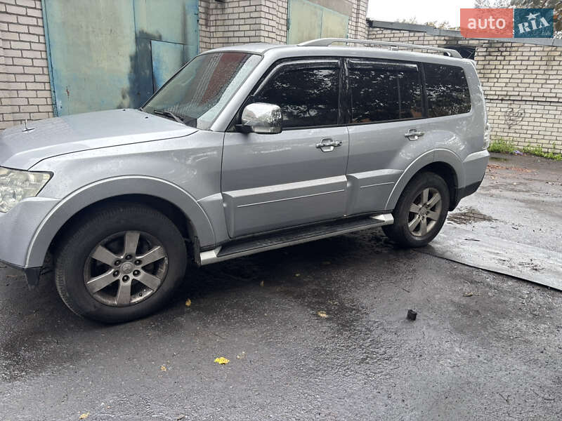 Внедорожник / Кроссовер Mitsubishi Pajero Wagon 2007 в Кременчуге
