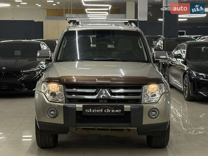 Позашляховик / Кросовер Mitsubishi Pajero Wagon 2008 в Миколаєві